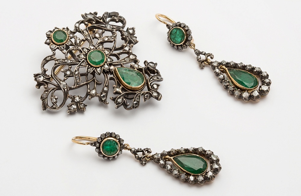 set vintage cu smaralde