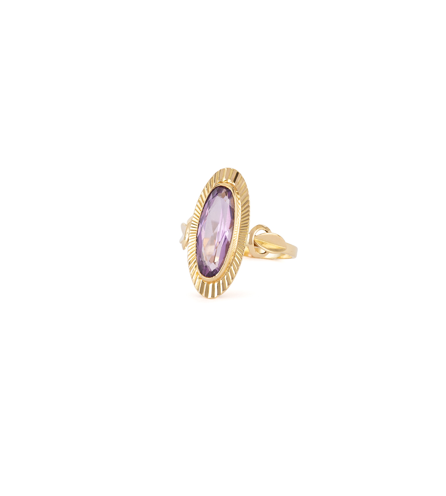 Inel vintage din aur de 18k cu spinel verneuil