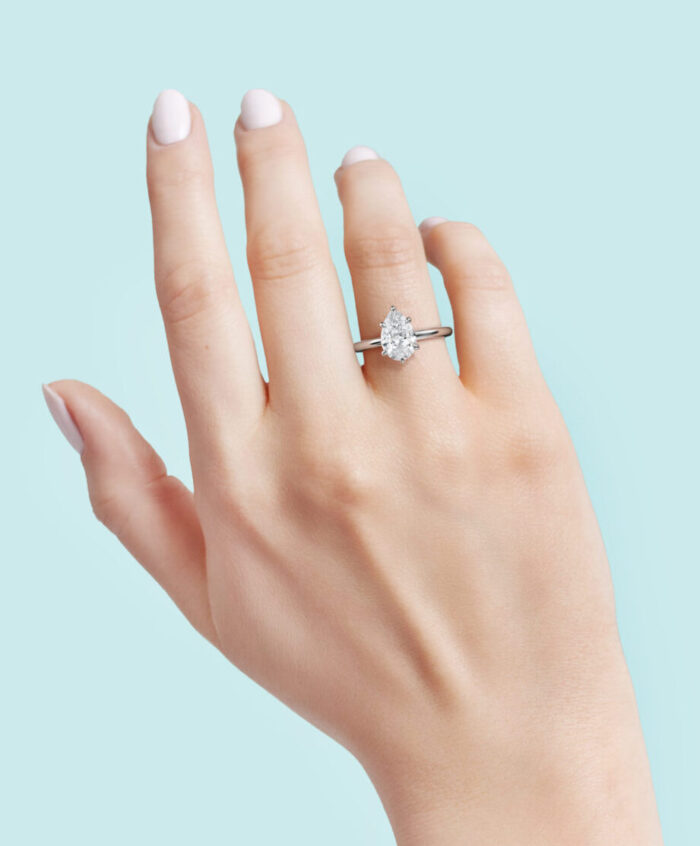 Inel de logodna Pear diamond de 1ct din aur