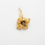Brosa vintage din aur de 18k cu safire naturale