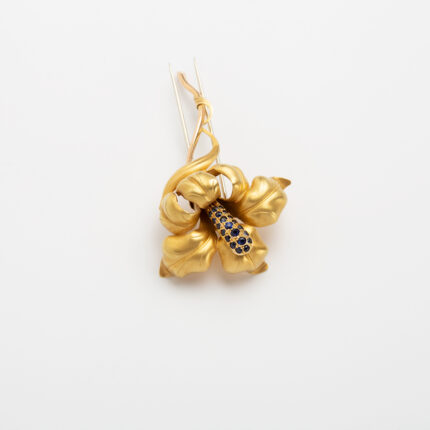 Brosa vintage din aur de 18k cu safire naturale
