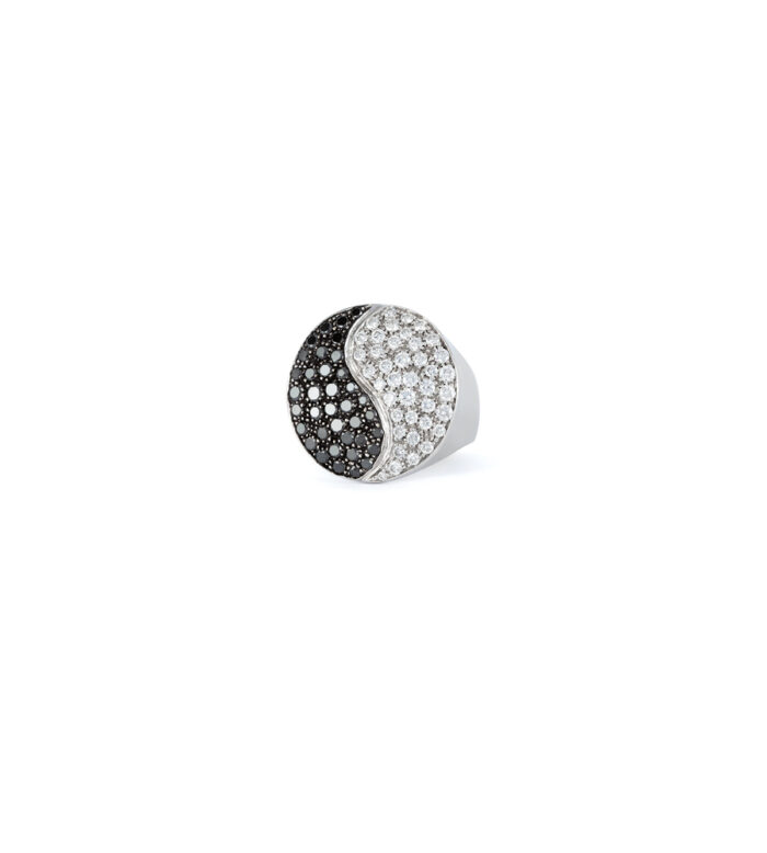 Inel Yin si Yang din aur alb de 18k cu diamante albe si negre