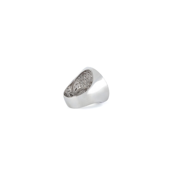 Inel Yin si Yang din aur alb de 18k cu diamante albe si negre