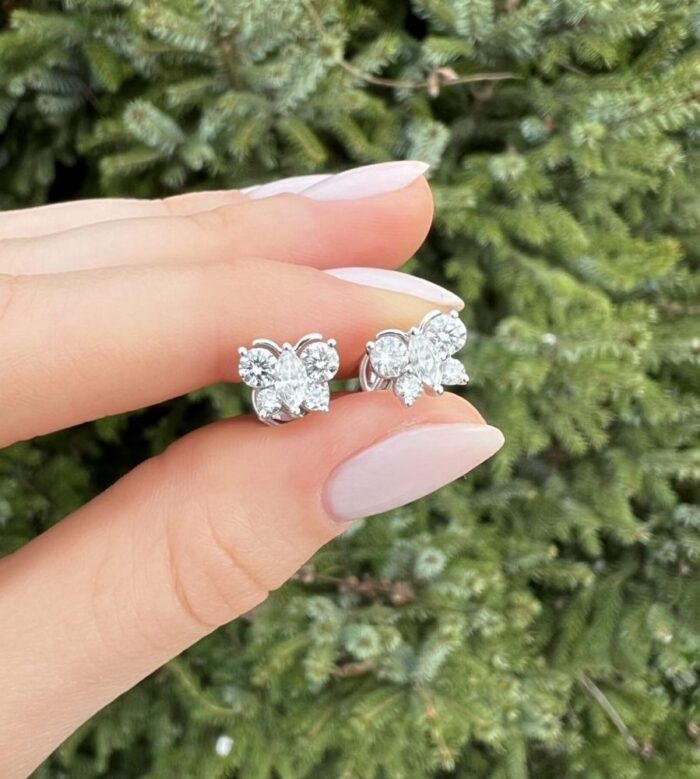 Cercei fluturasi din aur alb de 18k cu diamante naturale