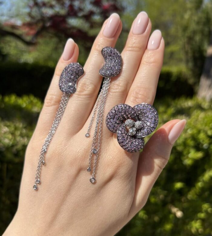Set din aur alb de 18k cu safire si diamante naturale