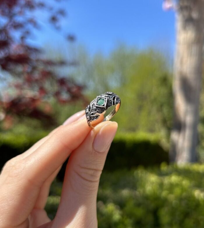 Inel vintage din aur de 12k si argint cu smarald si diamante naturale