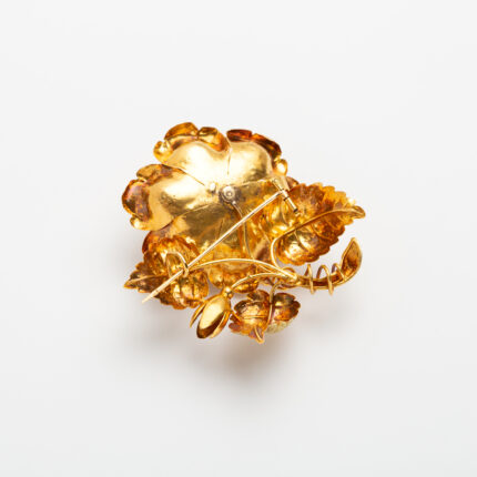 Brosa vintage din aur de 18k