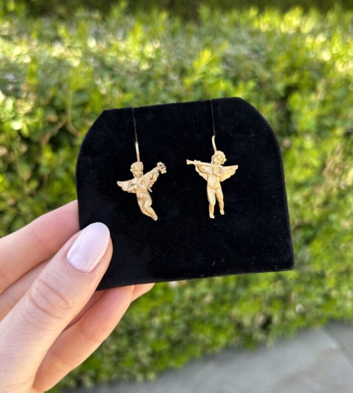 Cercei vintage cu ingerasi din aur de 14k