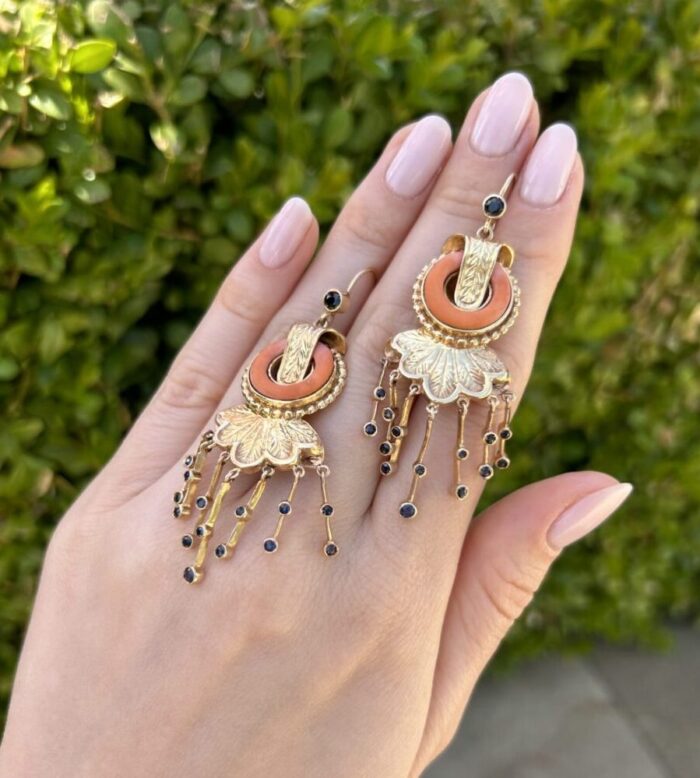 Cercei vintage din aur de 12k, coral si safire naturale