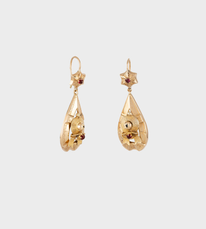 Cercei lungi victorieni din aur de 14k