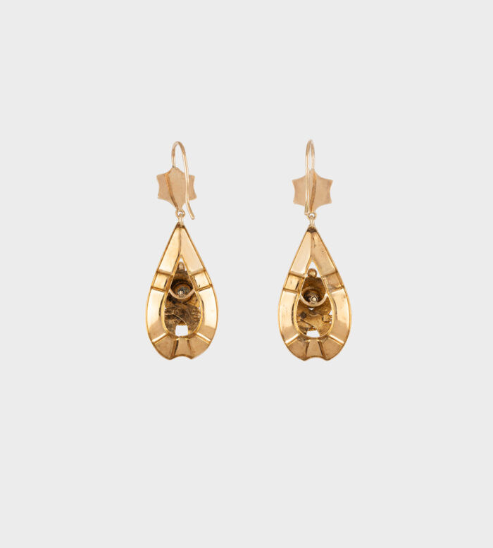Cercei lungi victorieni din aur de 14k