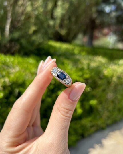 Inel vintage din aur de 18k cu safir si diamante naturale