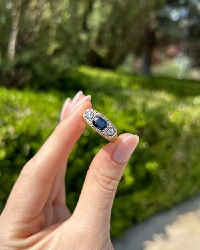 Inel vintage din aur de 18k cu safir si diamante naturale