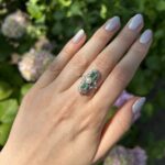 Inel autentic Art Deco din aur de 14k si platina cu perluta, smaralde si diamante naturale