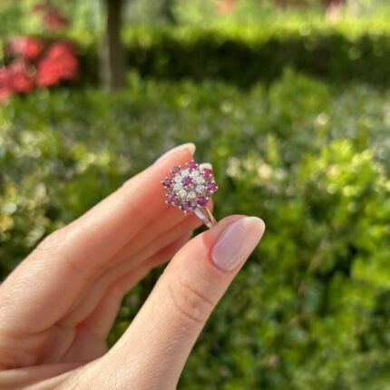 Inel din aur alb de 18k cu diamante si rubine naturale
