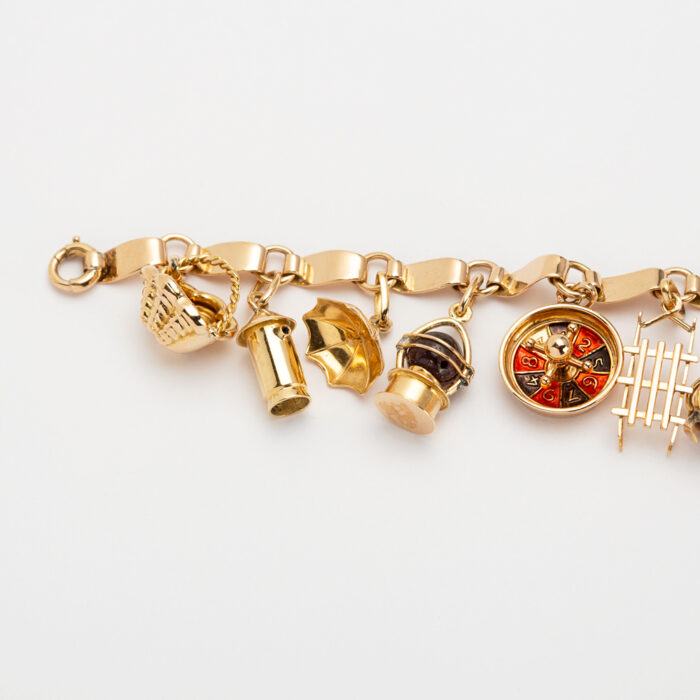 Bratara vintage cu talismane din aur de 18k 