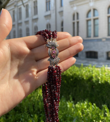 Colier vintage cu granate, cheita din aur de 18k si argint cu diamante si rubine naturale