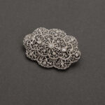 Brosa vintage din aur alb de 18k cu diamante naturale