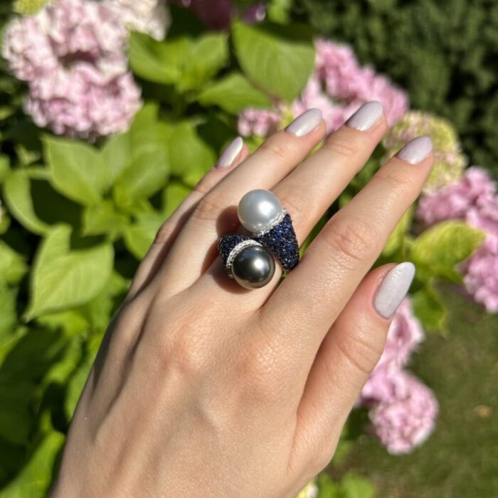 Inel din aur alb de 18k cu perle, safire si diamante