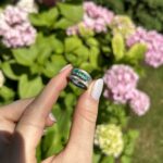 Inel din aur alb de 18k cu smaralde naturale