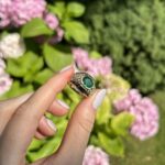 Inel din aur de 18k cu smarald, safire si diamante naturale