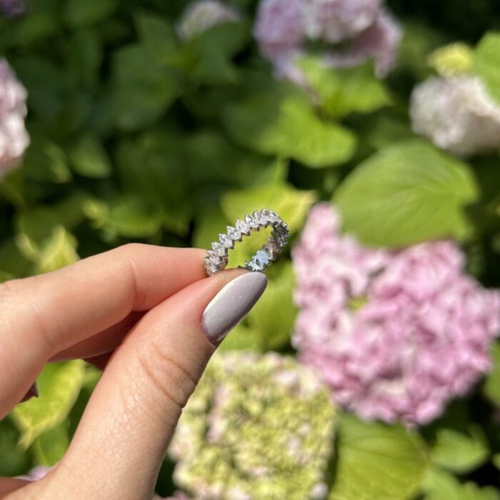 Inel Eternity din aur alb de 18k cu diamante naturale