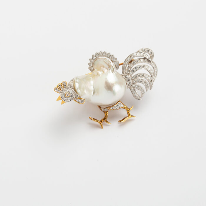 Brosa cocos, creatie din aur de 14k cu perla baroc si diamante naturale
