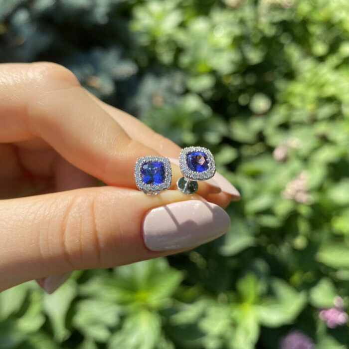 Cercei din aur alb de 18k cu tanzanit si diamante naturale