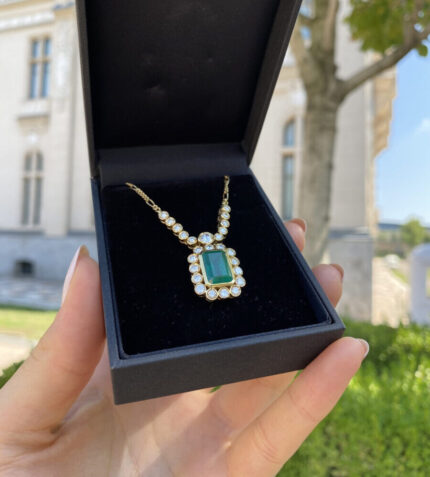 Colier vintage din aur de 18k cu smarald si diamante naturale