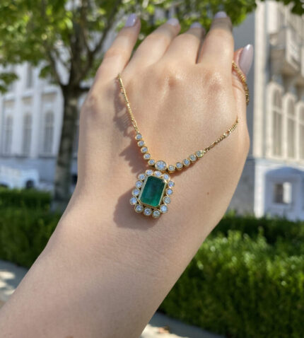 Colier vintage din aur de 18k cu smarald si diamante naturale