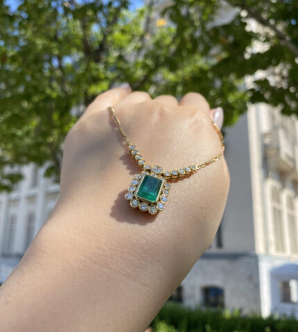Colier vintage din aur de 18k cu smarald si diamante naturale