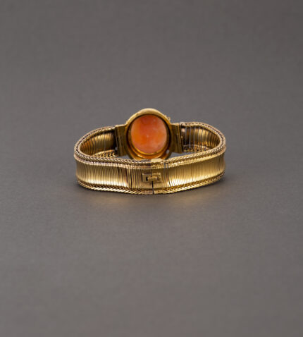 Bratara vintage din aur de 14-18k si camee sculptata