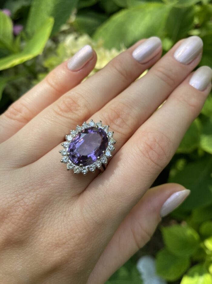 Inel din aur alb de 18k cu ametist si diamante naturale