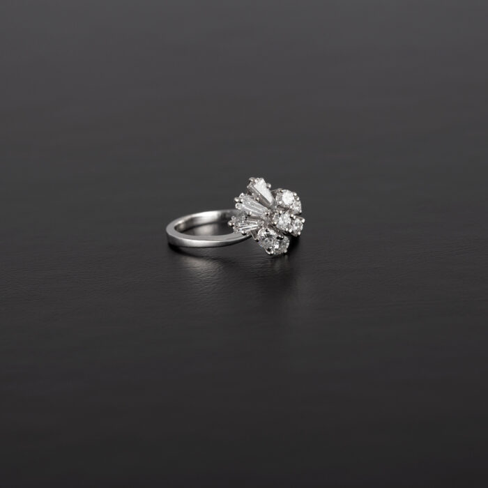 Inel din aur alb de 18k cu diamante naturale