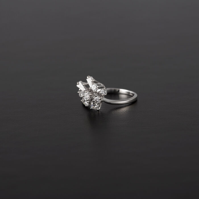 Inel din aur alb de 18k cu diamante naturale
