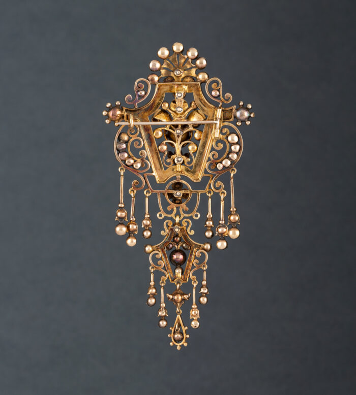 Brosa vintage din aur de 18k cu email negru si diamante naturale