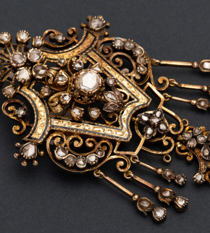 Brosa vintage din aur de 18k cu email negru si diamante naturale