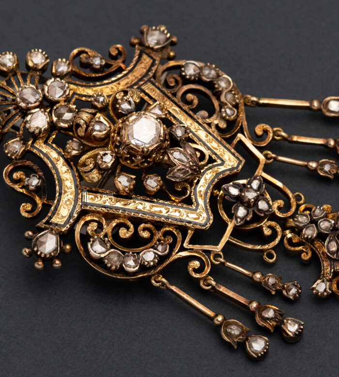 Brosa vintage din aur de 18k cu email negru si diamante naturale