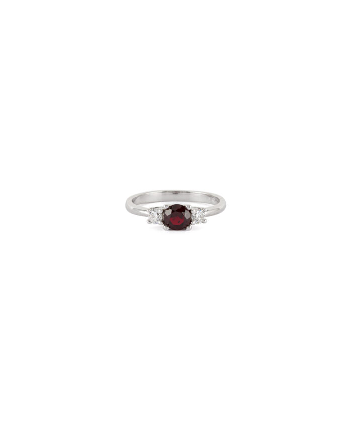 Inel din aur alb de 14k cu granat si diamante naturale