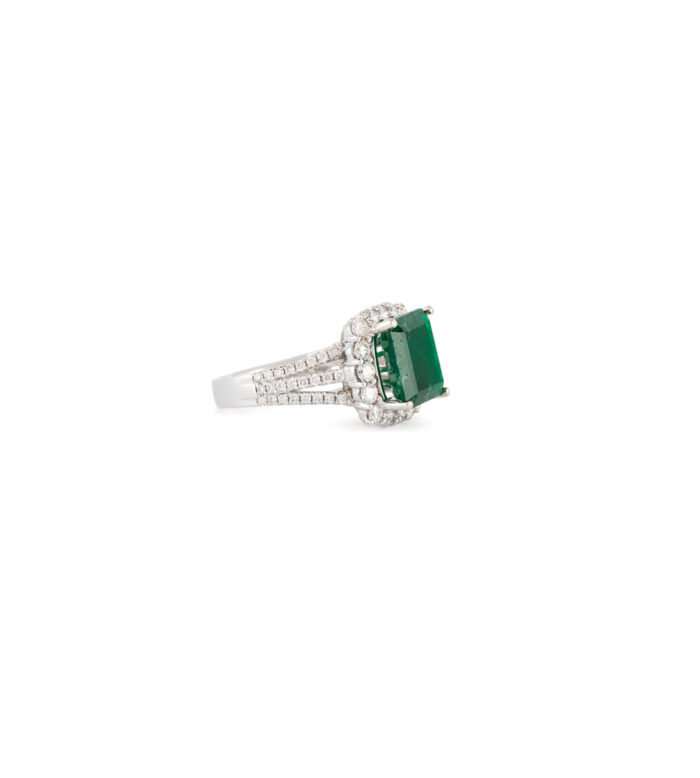 Inel din aur alb de 18k cu smarald si diamante naturale