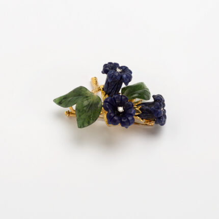 Brosa aur de 18k cu diamante si flori sculptate in ametist