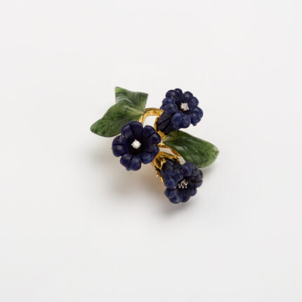 Brosa aur de 18k cu diamante si flori sculptate in ametist