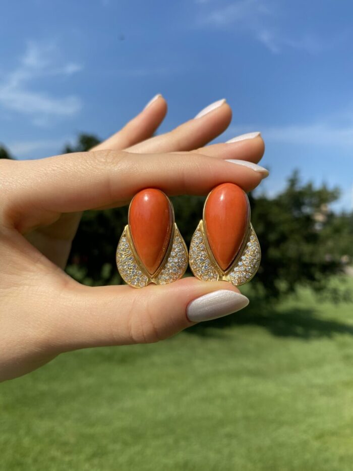 Cercei vintage din aur de 18k cu coral si diamante naturale