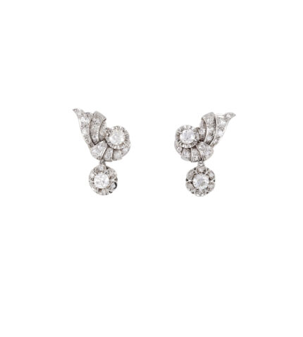 Cercei lungi vintage din platina cu diamante naturale