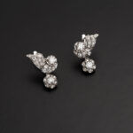 Cercei lungi vintage din platina cu diamante naturale