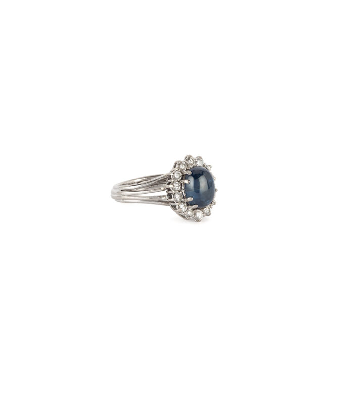 Inel vintage din aur alb de 18k cu safir si diamante naturale