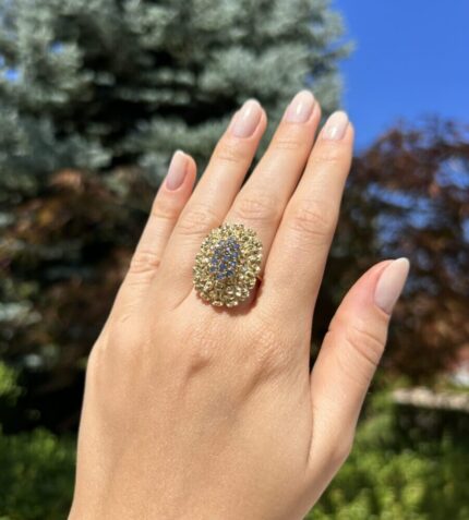 Inel din aur galben de 18k ornat cu safire naturale