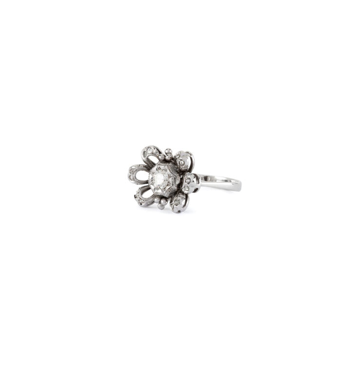 Inel din aur alb de 18k cu diamante naturale