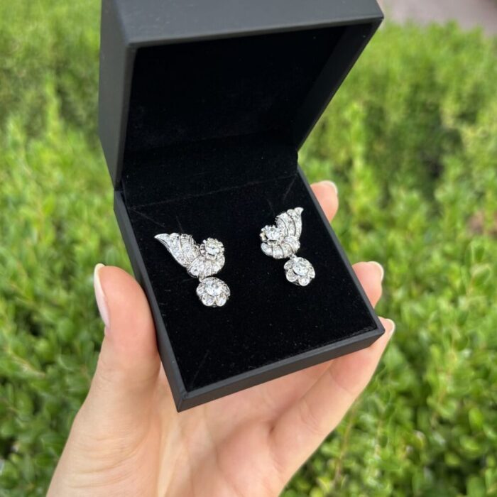 Cercei lungi vintage din platina cu diamante naturale