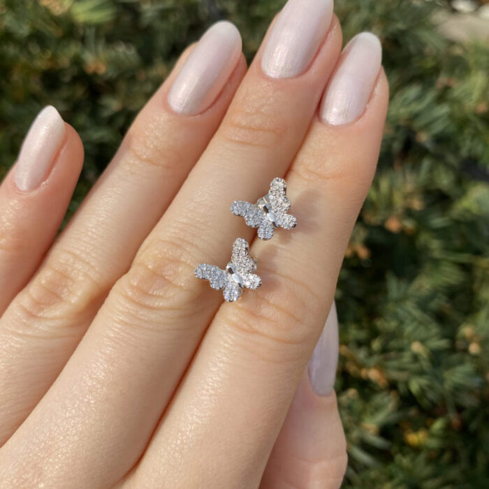 Cercei fluturasi din aur alb de 18k cu diamante naturale